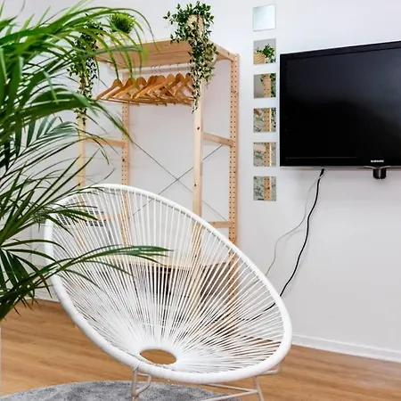 Au Calme + Parking Apartman *