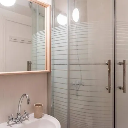 Apartment Studio - Parking Prive Gratuit - Hypercentre Caen *