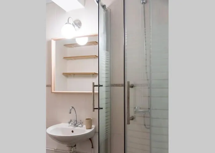 Au Calme + Parking Caen